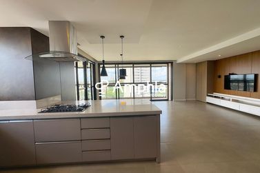 Apartamento &agrave; venda - 167m&sup2; - Centro