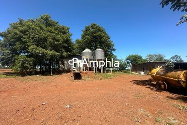 Terreno &agrave; venda - 90m&sup2; - Centro