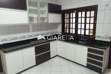 Casa para alugar - 180m&sup2; - JARDIM PANCERA