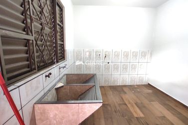 Casa para alugar - 167m&sup2; - JARDIM PANCERA