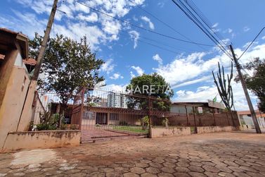 Casa &agrave; venda - 239m&sup2; - CENTRO