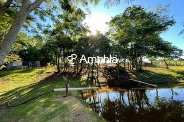 Ch&aacute;cara &agrave; venda - 4000m&sup2; - Centro