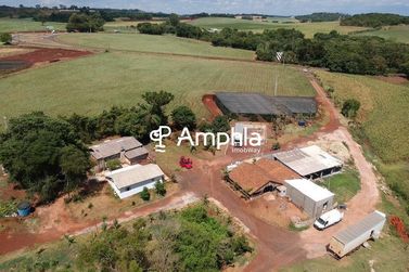 Ch&aacute;cara &agrave; venda - 70180m&sup2; - Centro