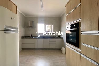 Casa &agrave; venda - 230m&sup2; - Neva