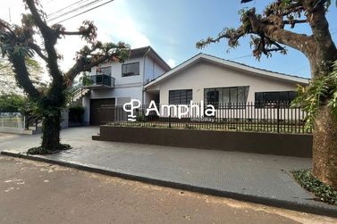 Casa &agrave; venda - 170m&sup2; - Centro