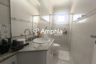 Sobrado &agrave; venda - 190m&sup2; - Santa Cruz