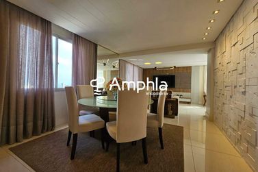 Apartamento &agrave; venda - 220m&sup2; - Centro