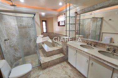 Sobrado &agrave; venda - 286m&sup2; - JARDIM LA SALLE