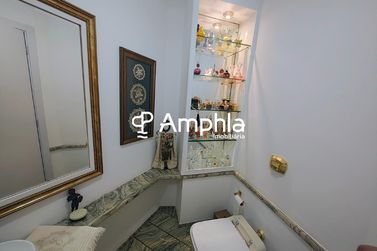 Apartamento &agrave; venda - 700m&sup2; - Centro