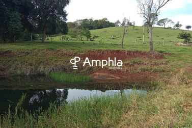 Ch&aacute;cara &agrave; venda - 121000m&sup2; - &Aacute;rea Rural