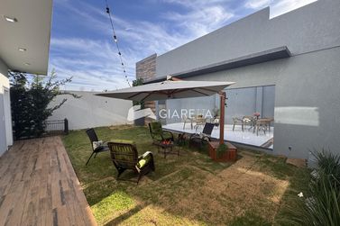 Sobrado &agrave; venda - 275m&sup2; - VILA INDUSTRIAL
