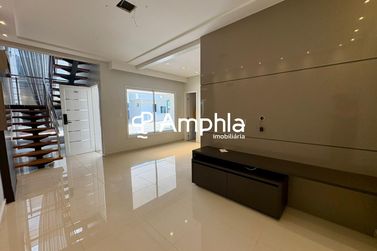 Sobrado &agrave; venda - 170m&sup2; - Pioneiros Catarinenses