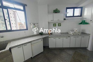 Apartamento &agrave; venda - 700m&sup2; - Centro