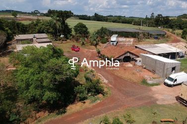 Ch&aacute;cara &agrave; venda - 70180m&sup2; - Centro