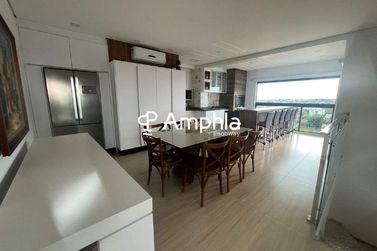 Apartamento &agrave; venda - 220m&sup2; - Centro