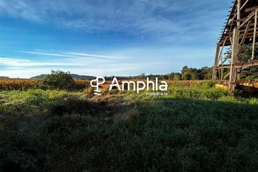 Ch&aacute;cara &agrave; venda - 37590m&sup2; - Centro (Margarida)