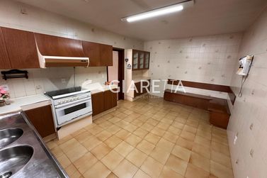 Casa para alugar - 300m&sup2; - CENTRO
