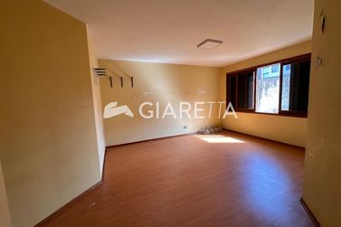 Casa para alugar - 300m&sup2; - CENTRO