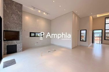Casa &agrave; venda - 180m&sup2; - Recanto Tropical
