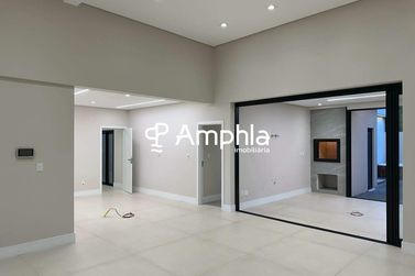 Casa &agrave; venda - 230m&sup2; - Recanto Tropical