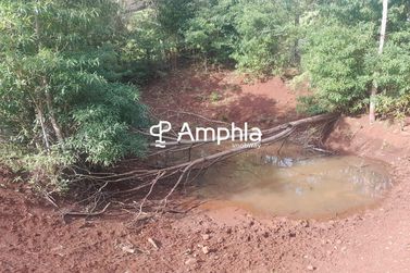 Ch&aacute;cara &agrave; venda - 121000m&sup2; - &Aacute;rea Rural