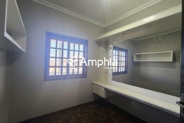 Sobrado &agrave; venda - 317m&sup2; - Recanto Tropical