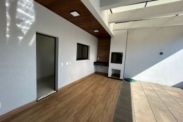 Sobrado &agrave; venda - 200m&sup2; - Maria Luiza
