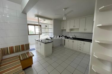 Apartamento &agrave; venda - 102m&sup2; - CENTRO