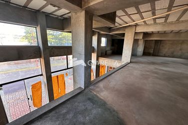 Sala Comercial &agrave; venda - 300m&sup2; - VILA OPERARIA