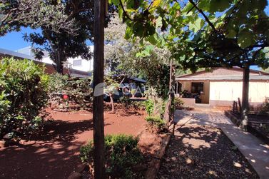 Ch&aacute;cara &agrave; venda - 2130m&sup2; - JARDIM GISELA