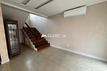 Sobrado para alugar - 322m&sup2; - JARDIM LA SALLE