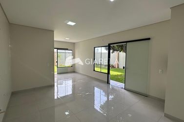 Sobrado &agrave; venda - 152m&sup2; - JARDIM GISELA