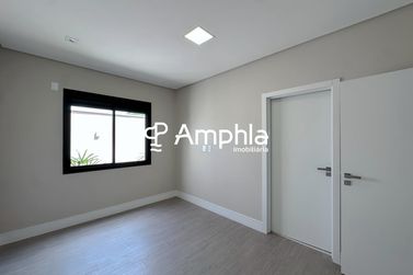 Casa &agrave; venda - 230m&sup2; - Recanto Tropical