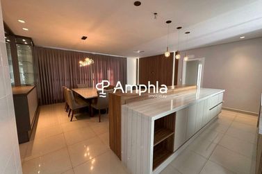 Apartamento &agrave; venda - 244m&sup2; - Centro