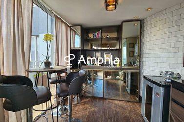 Apartamento &agrave; venda - 220m&sup2; - Centro