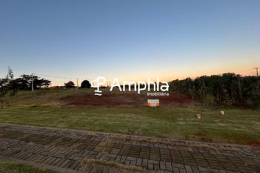 Terreno &agrave; venda - 600m&sup2; - Ana Paula