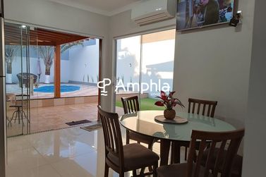Casa &agrave; venda - 220m&sup2; - Industrial Leste