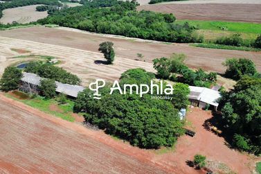 Terreno &agrave; venda - 90m&sup2; - Centro