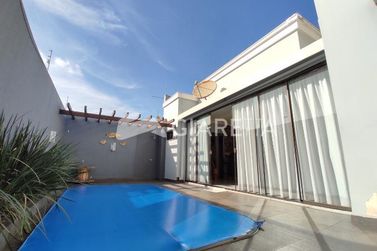 Sobrado &agrave; venda - 135m&sup2; - CENTRO