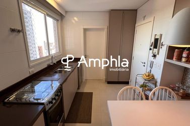 Apartamento &agrave; venda - 136m&sup2; - Centro