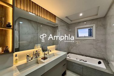 Apartamento &agrave; venda - 231m&sup2; - Centro