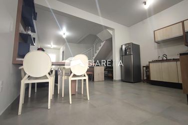 Sobrado &agrave; venda - 129m&sup2; - JARDIM PARIZOTTO