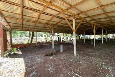 Ch&aacute;cara &agrave; venda - 4000m&sup2; - Centro