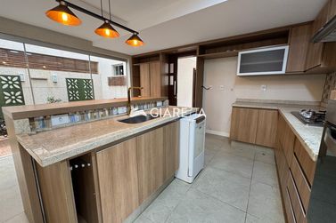 Sobrado para alugar - 322m&sup2; - JARDIM LA SALLE