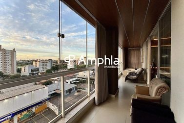 Apartamento &agrave; venda - 231m&sup2; - Centro