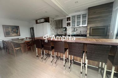 Apartamento &agrave; venda - 220m&sup2; - Centro