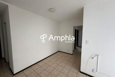 Apartamento &agrave; venda - 74m&sup2; - Centro