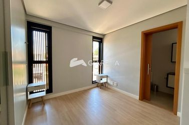 Apartamento para alugar - 125m&sup2; - CENTRO