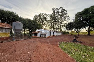 Ch&aacute;cara &agrave; venda - 220m&sup2; - BOA VISTA