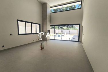 Casa &agrave; venda - 306m&sup2; - Tropical